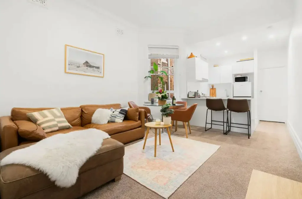 Furnished/Unfurnished 2 bedroom boutique apartment