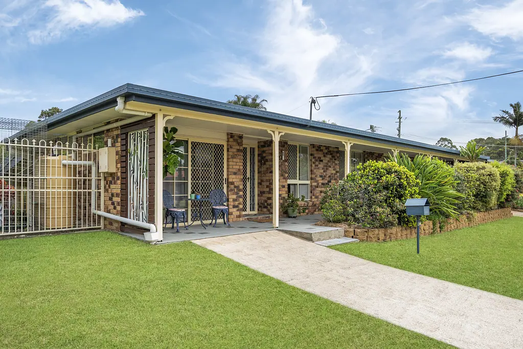 25 Willow Street, Albany Creek, QLD 4035