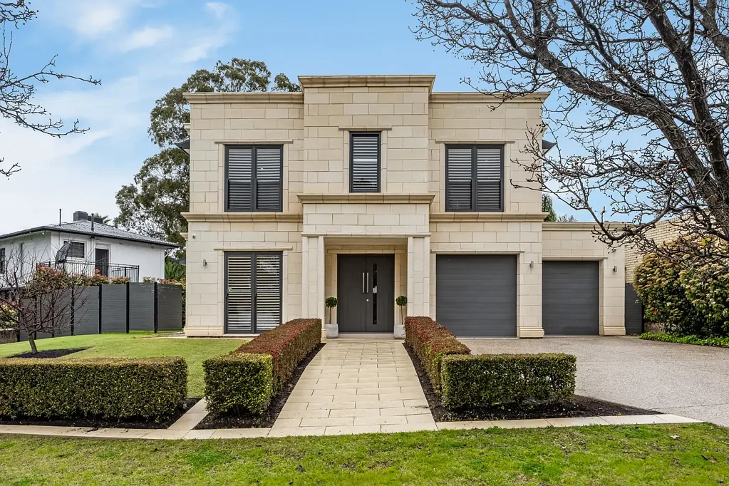 Hazelwood Park 5房  Georgian Grandeur Meets Resort-Style Living…