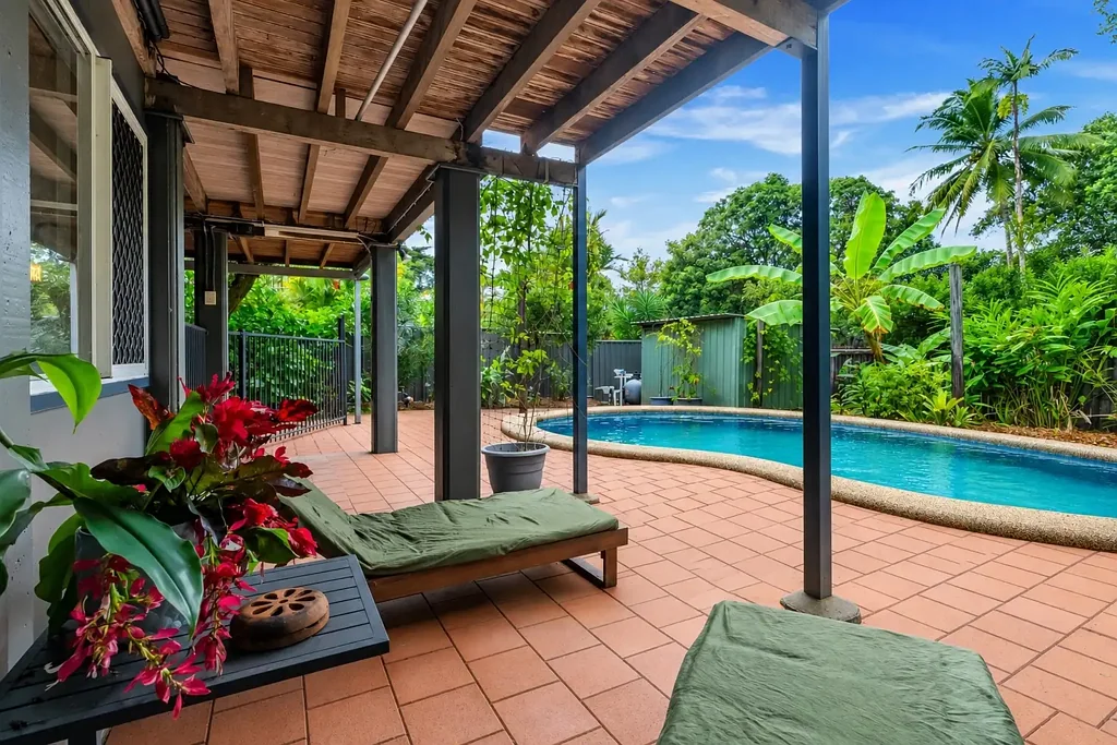 Whitfield 4房  FIVE STAR LOCATION | CORNER BLOCK | CHARMING HOME
