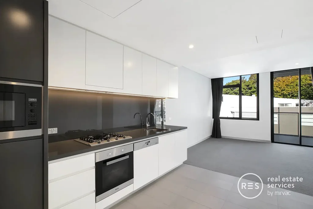 Modern 1 bedroom Plus Study and Parking in Harold Park!
