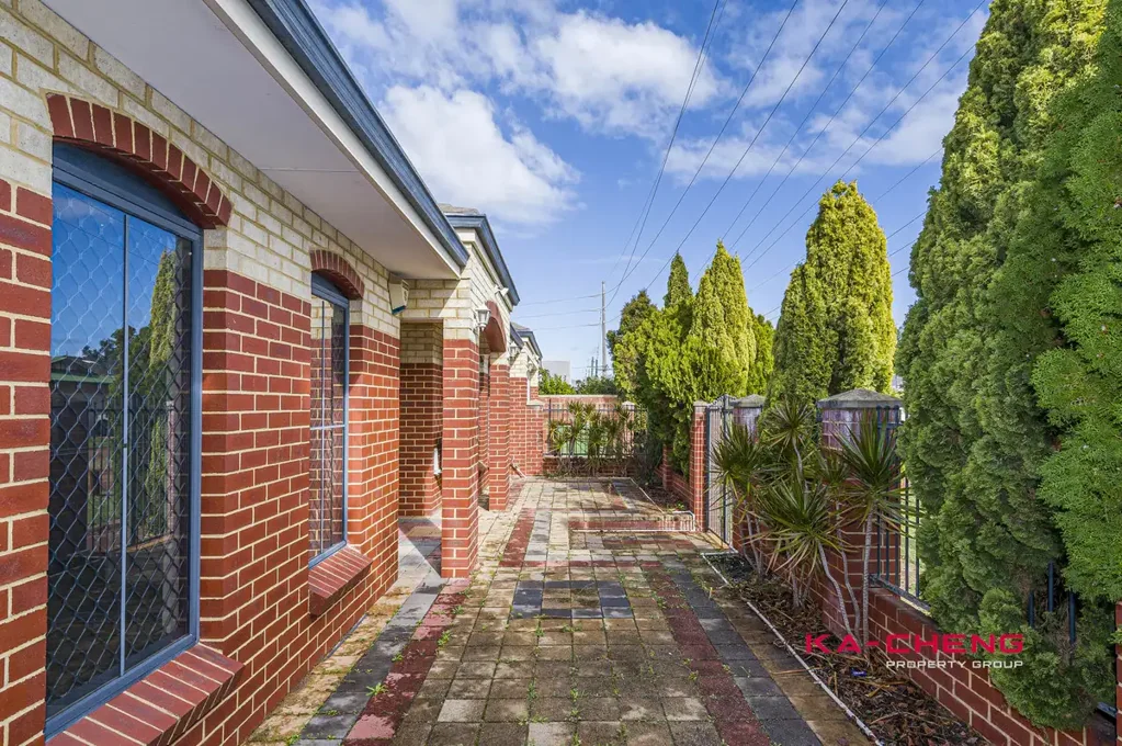 Spacious Family Living in a Prestigious Bedford Location