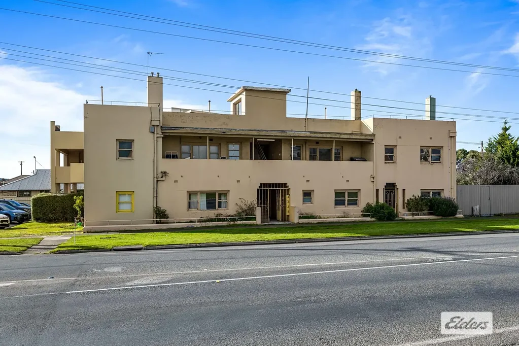 Ararat 2房  Renovated, Centrally Located Unit
