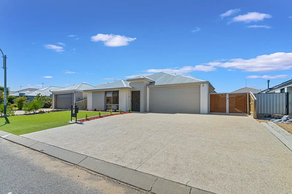 289 Peelwood Parade, Halls Head, WA 6210