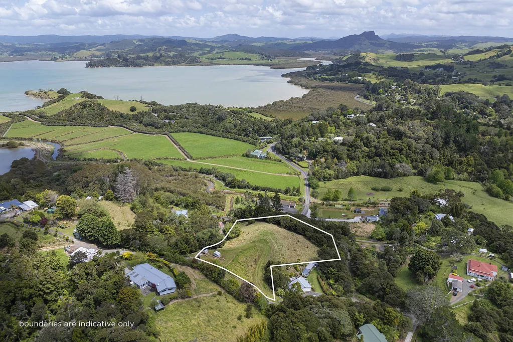 Taupo Bay/Totara North  OFF THE GRID ESCAPE – IDEAL FOR TINY HOME LIVING