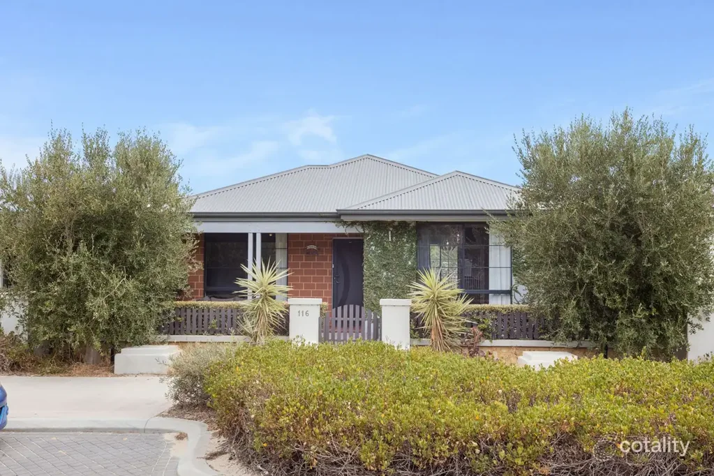 Alkimos 3 Bedroom Modern Comfort Meets Low Maintenance – Walk to Shops, Schools & Coast!