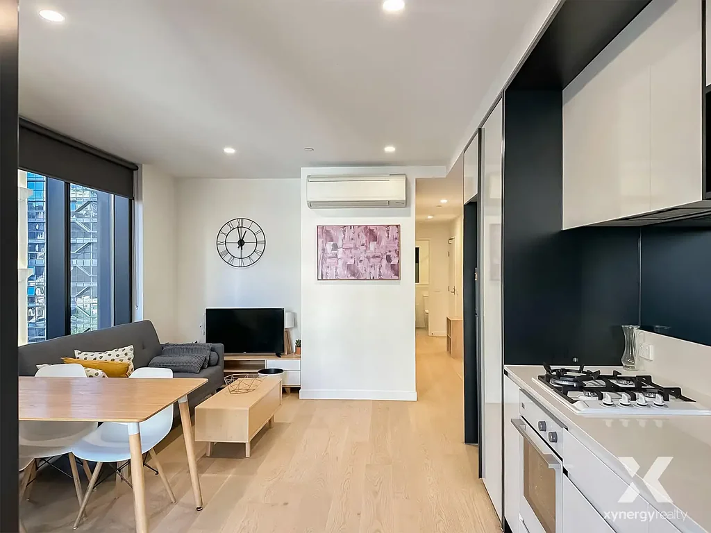 Furnished 2-Bedroom Apartment in the Heart of Melbourne CBD