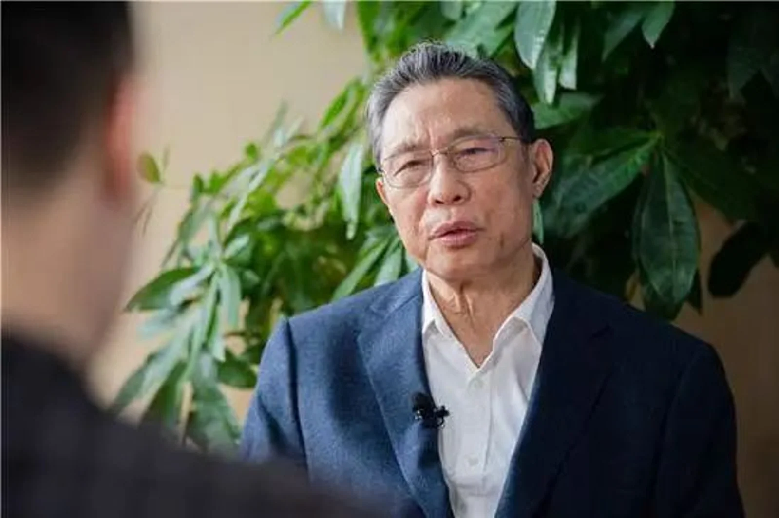 全国什么时候能摘口罩？钟南山的12个最新判断，信息量很大！