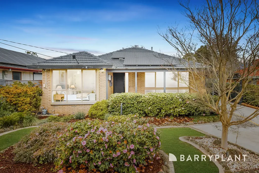 58 Johnson Drive, Ferntree Gully, VIC 3156, 5 slaapkamers, 1 badkamers, House