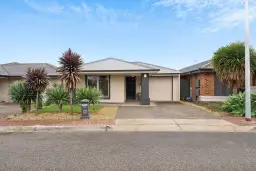 15 Sunderland Crescent, Seaford