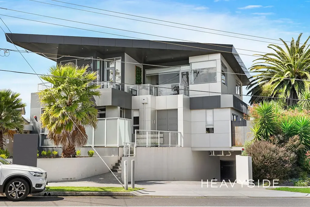 Parkdale 1 Bedroom Beachside Living with Bay Views in a Boutique Setting