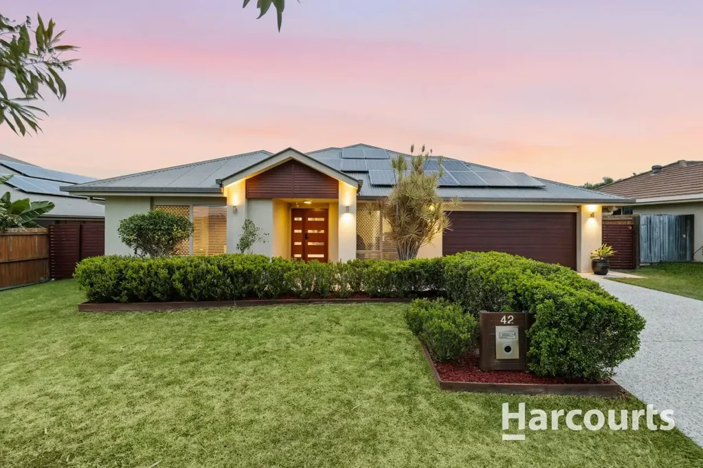 42 Swan Parade, Warner, QLD 4500