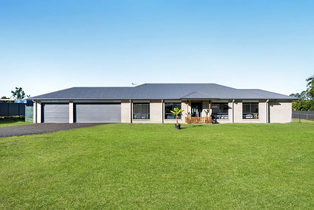 Caboolture 4બેડરૂમ Stunning Lifestyle Property!