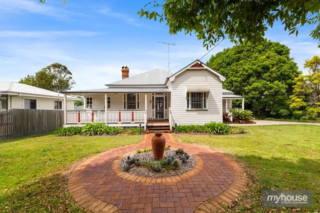 Expansive East Toowoomba Character Home on 2,124m2 Allotment!