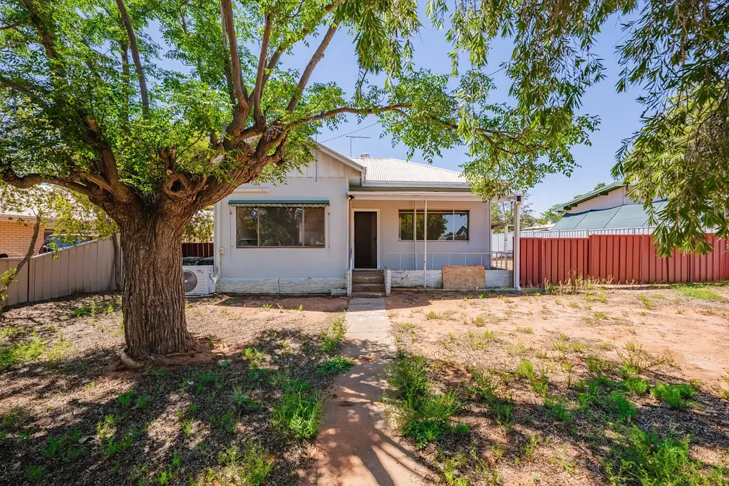 15 Neilpo Street, Dareton, NSW 2717