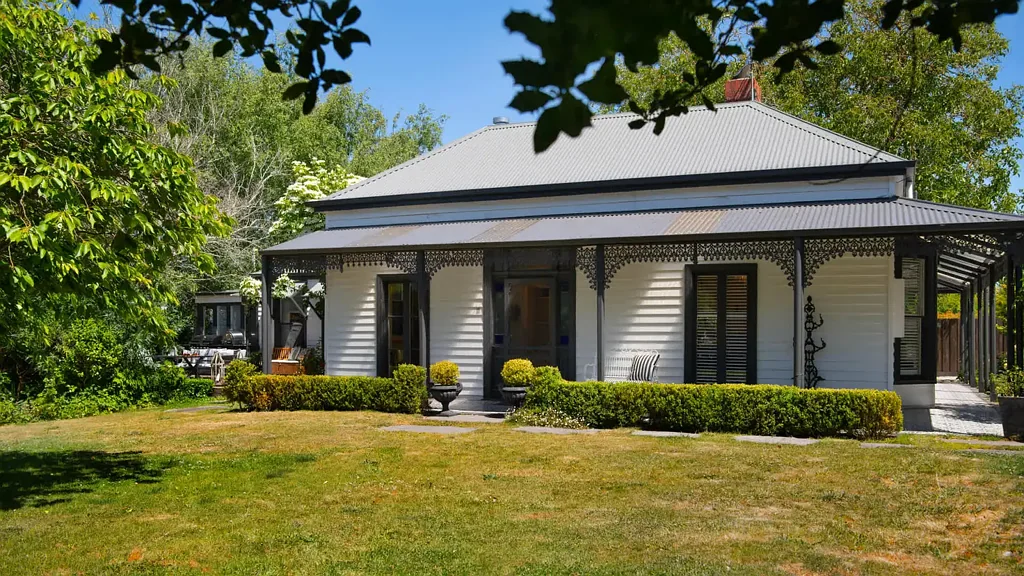 A Unique Daylesford Charm