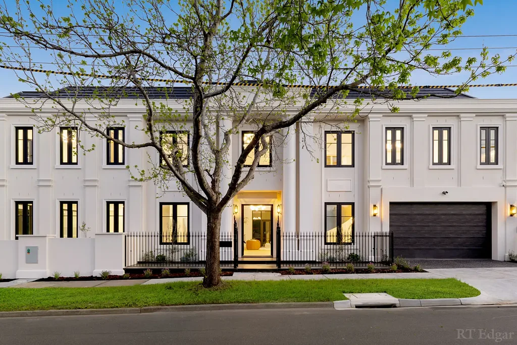 Balwyn North 5ਬੈੱਡਰੂਮ A masterclass in architectural luxury