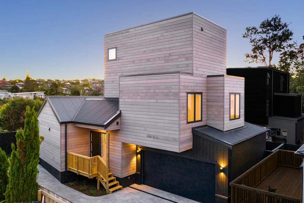 Red Beach 4房  Sleek, Modern & Freestanding - Prime Location!