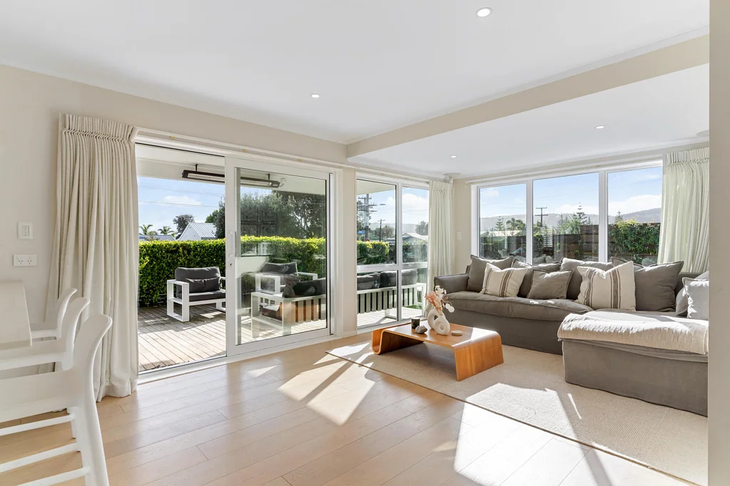 Whangamata 3 Slaapkamer Sun, Space & Easy Walking Distance to It All