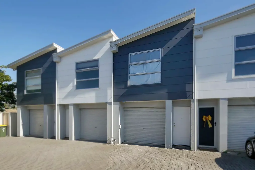 Tonsley 2房  Modern Townhouse Living with Convenience and Comfort