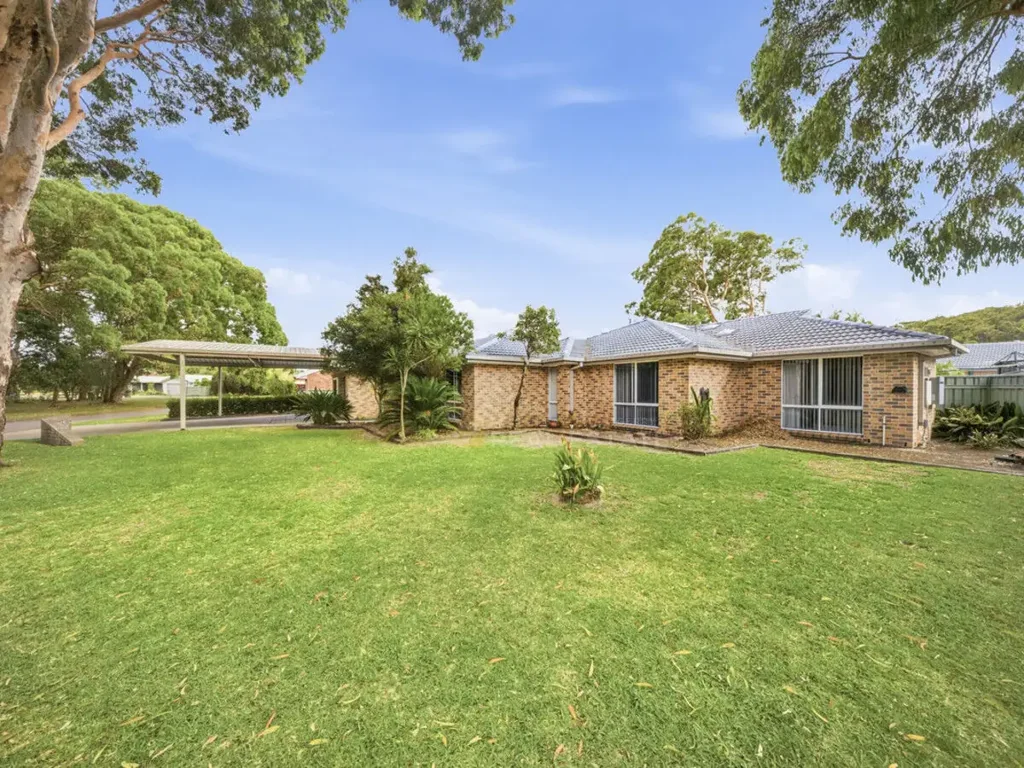 3 Clonmeen Circuit, Anna Bay, NSW 2316