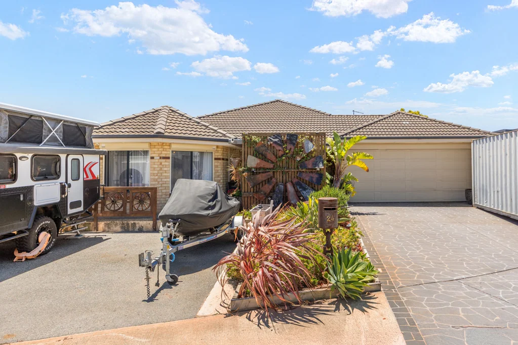 24 Carramup Circle, Port Kennedy, WA 6172