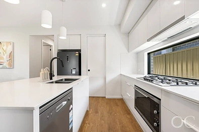 Iba Pa - 10 Elijah Street, Morphett Vale, SA 5162