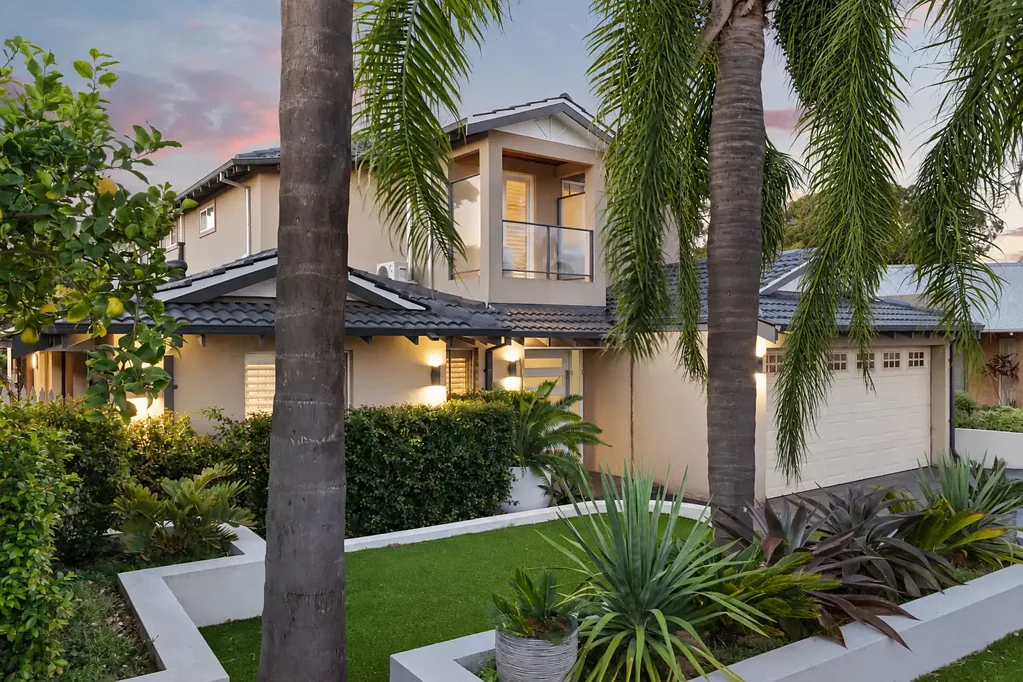 Connolly 5બેડરૂમ TIMELESS LIVING, ENVIABLE FAIRWAY SETTING