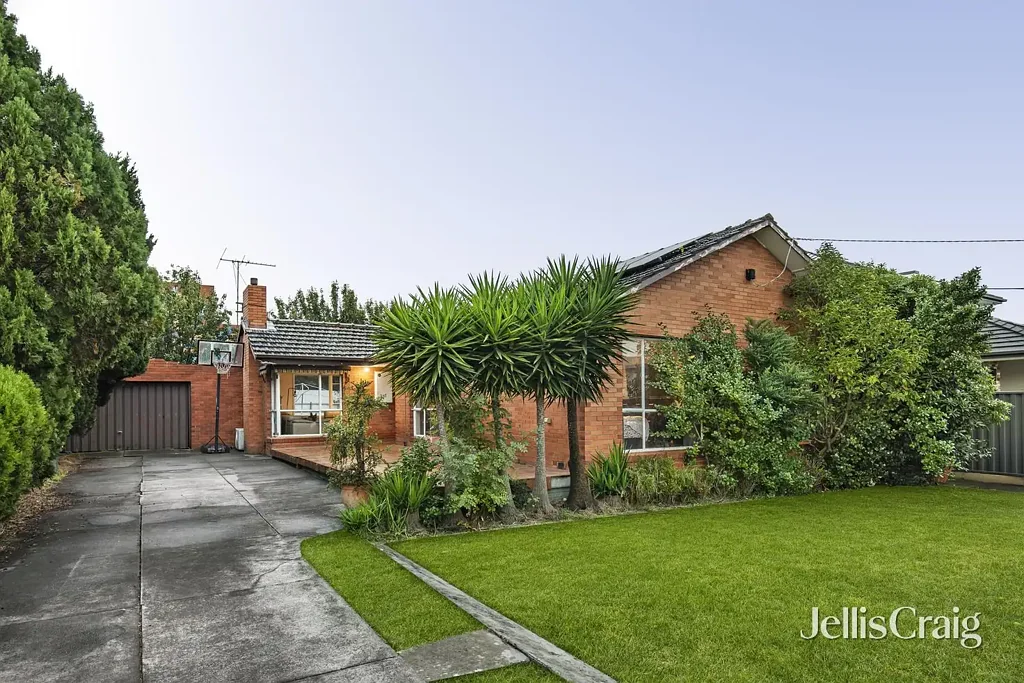 Altona North 3房 709平米广阔地块 发展潜力巨大 靠近CBD 交通便利 社区氛围浓厚 咖啡馆文化环绕 学校公园近便 Family Space, Future Flexibility & 709sqm Opportunity in a Prime Inner-West Pocket