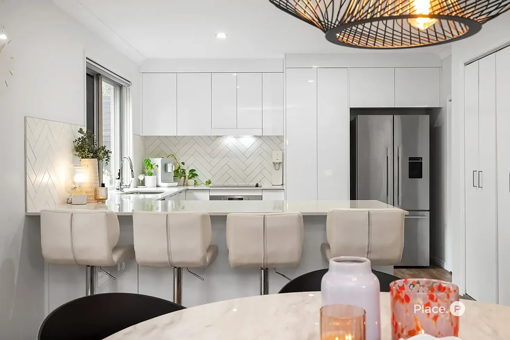 Holland Park West 3Phòng ngủ On-trend interiors, epic entertaining credentials & enviable spot between greenspace and great cafes