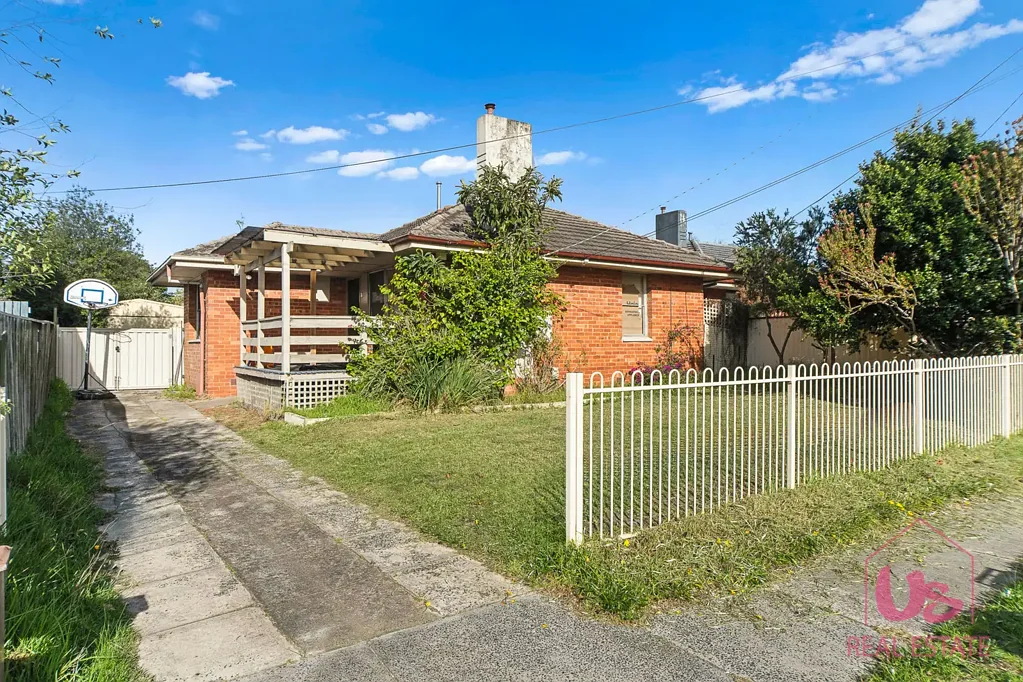 Frankston North 4침실 Huge potential, but you will need to bring your tool bag and a paint brush