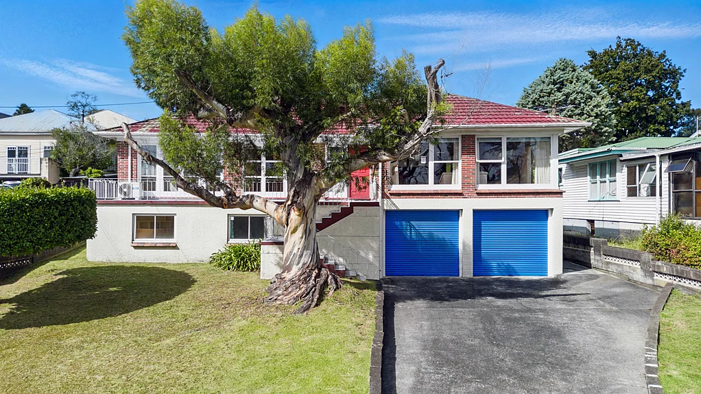 18 Millbrook Road, Henderson, Waitakere City, Auckland