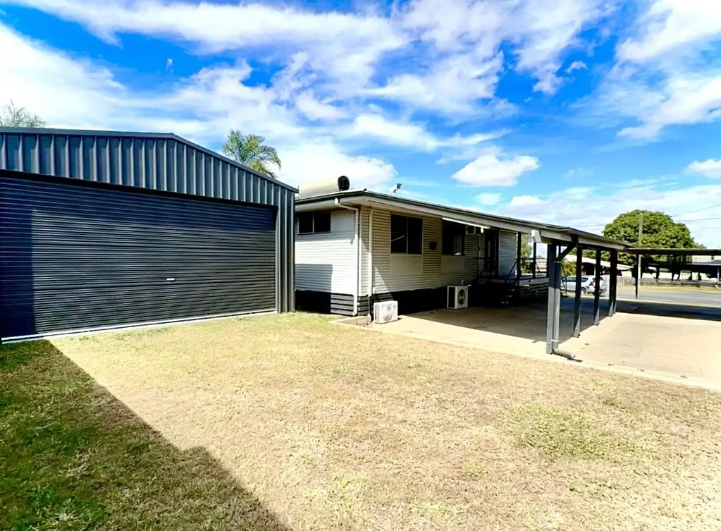 STUNNINGLY RENOVATED WITH MASSIVE POWERED SHED – THE COMPLETE PACKAGE!