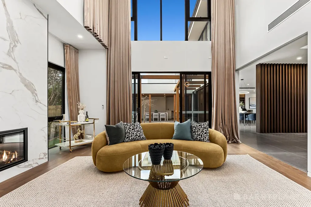 Doncaster 5Habitaciones 75 squares of brand-new architectural luxury.