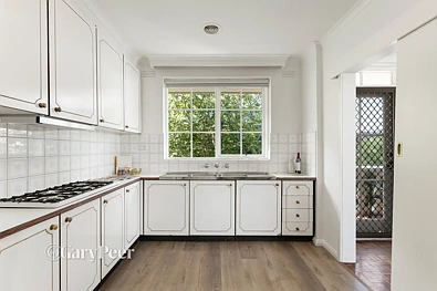 9/2a Parkside Street, Elsternwick, VIC 3185, 2 Bedrooms, 1 Bathrooms, Apartment