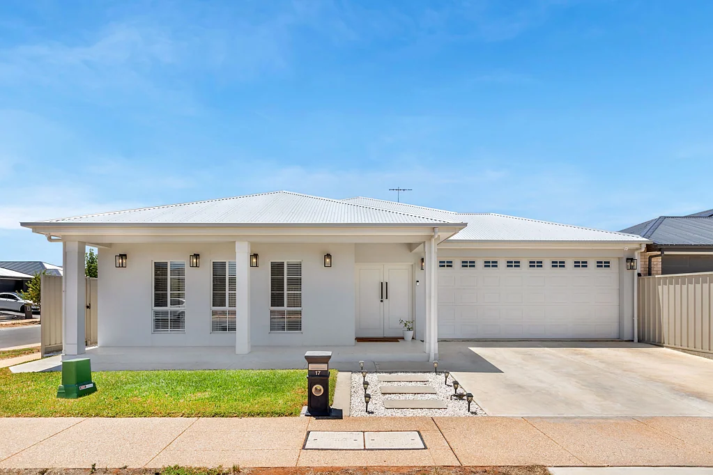17 Yamuna Avenue, Munno Para West, SA 5115
