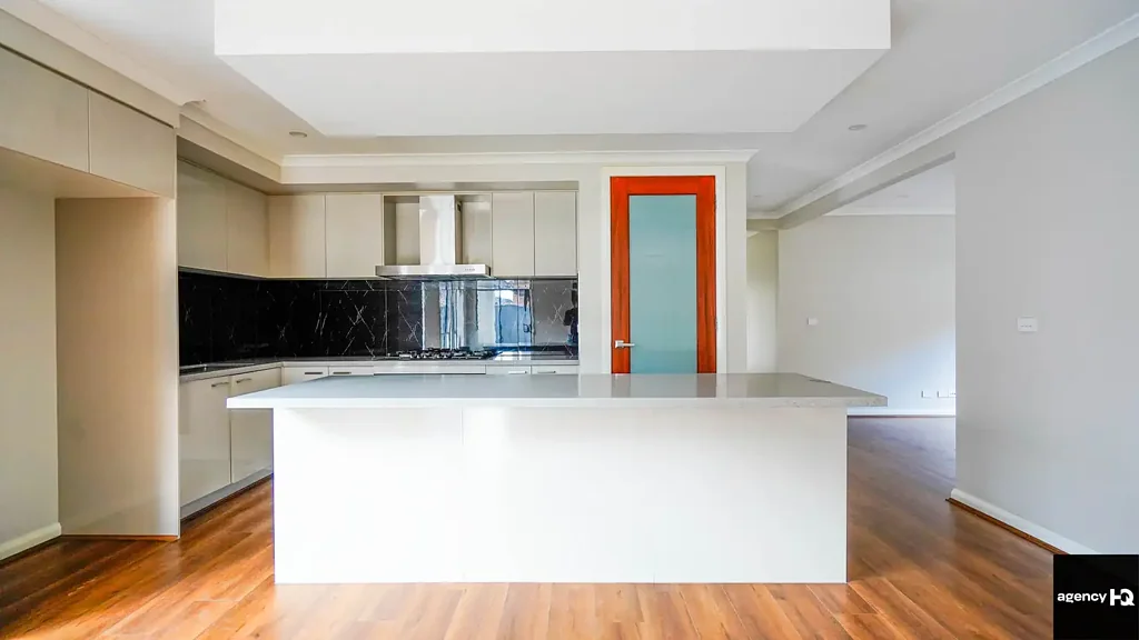 Luxurious Family Home in Tarneit close to Wimba Primary School