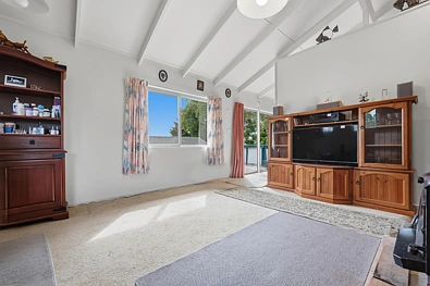 Titirangi 4બેડરૂમ #GAMEDAY - Deceased Estate - Must Be Sold!