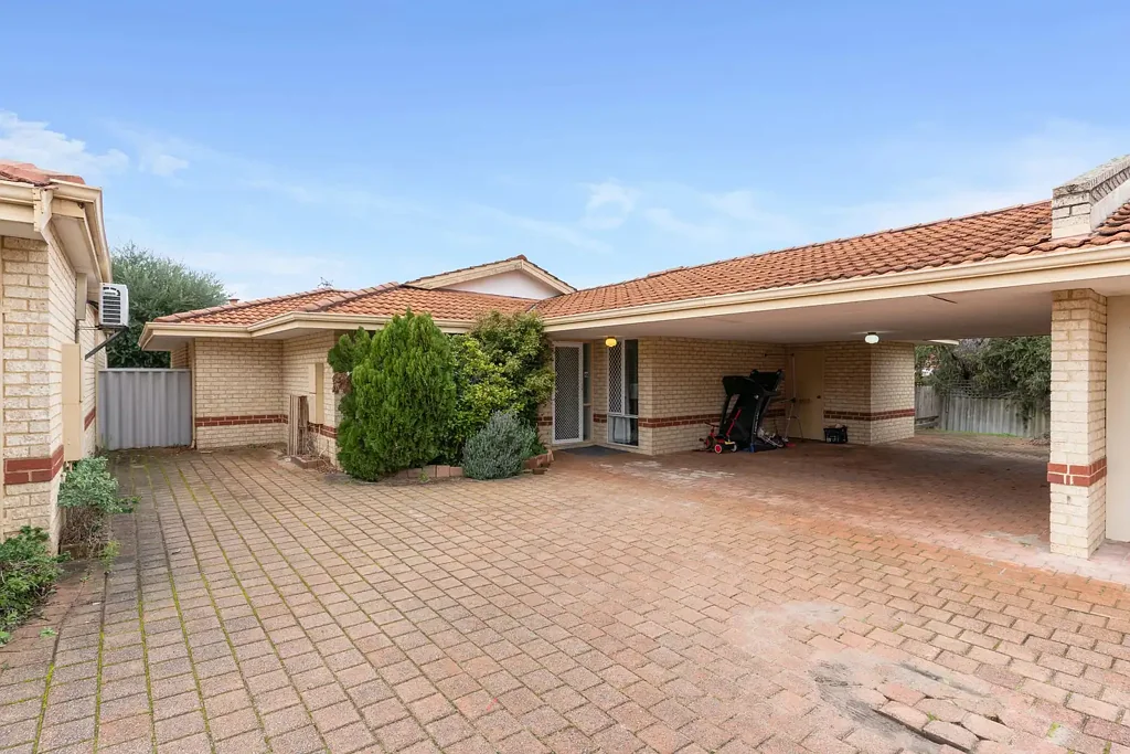 Modern Comfort Meets Effortless Living — Spacious 3-Bedroom Villa in Sought-After Shelley