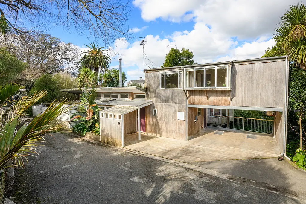 Hokowhitu 4房  Versatile living in a prime location