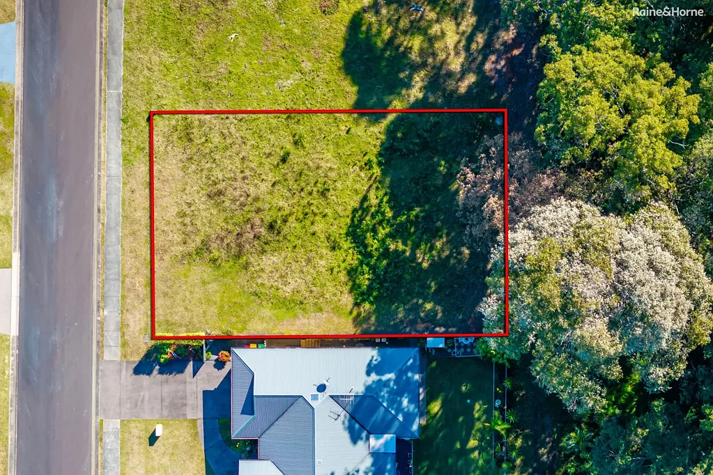 25 Courtenay Crescent, Long Beach, NSW 2536