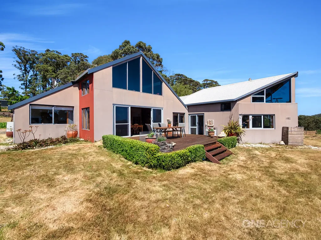 Fully furnished in a perfect location!