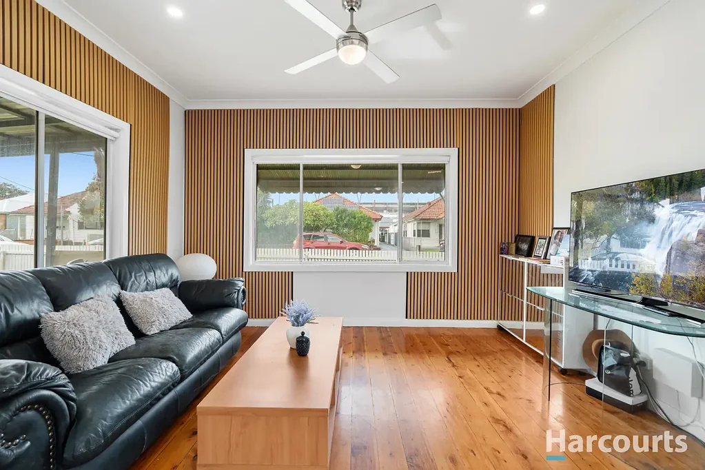 New Lambton 3ห้องนอน Recent updates and family-friendly living near school & stadium