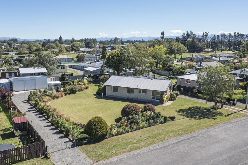 Culverden 3房  Space And Sheds On Two Titles
