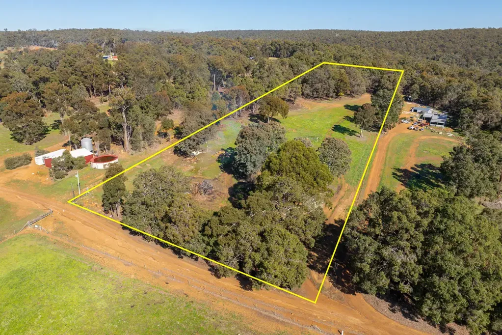 Preston Settlement Lifestyle Block with Hillside Views � Preston Settlement