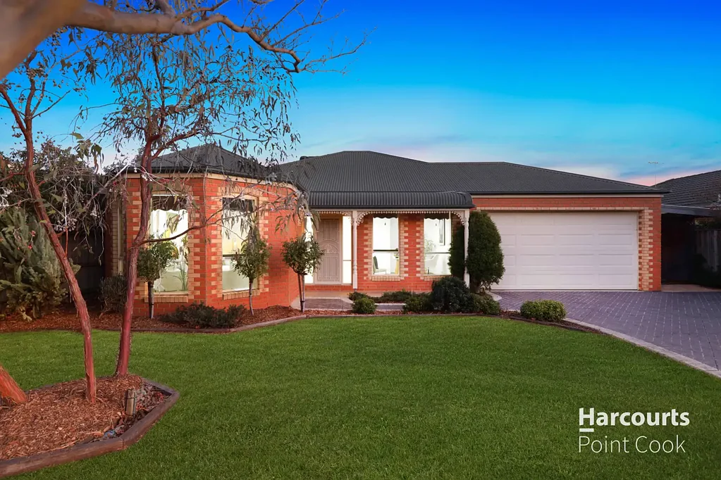 12 Paola Circuit, Point Cook, VIC 3030
