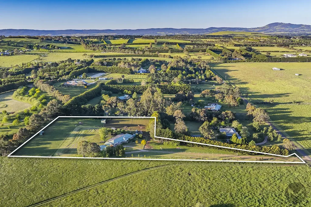 Romsey 4房  Harvest Moon — A Country Estate Defined by Character, Craftsmanship and Connection