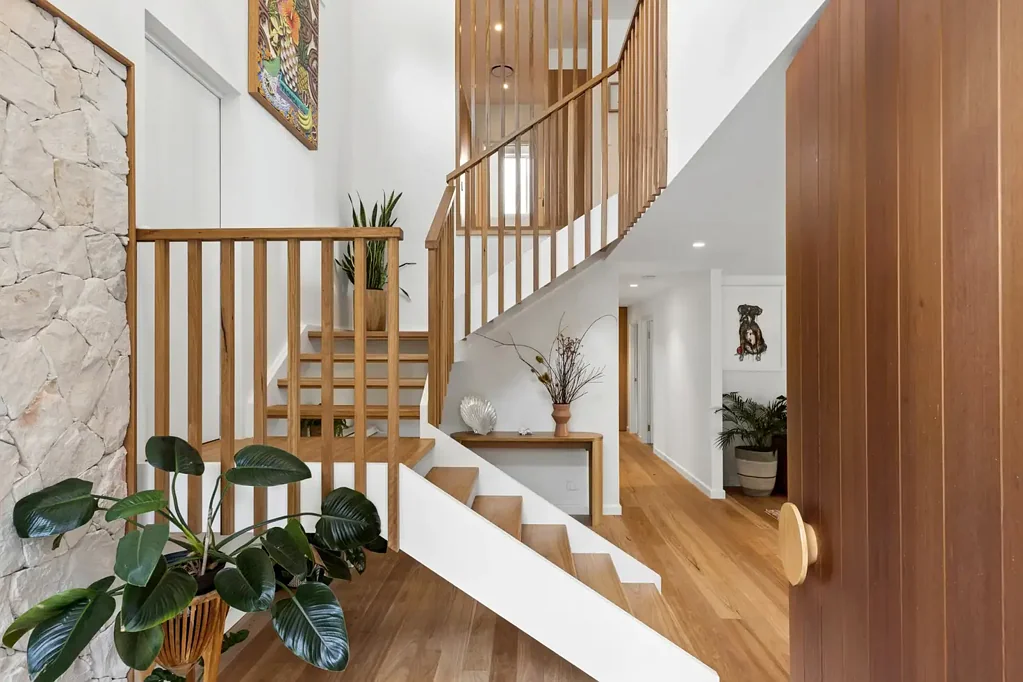 Avoca Beach 4Phòng ngủ Contemporary luxury with future potential