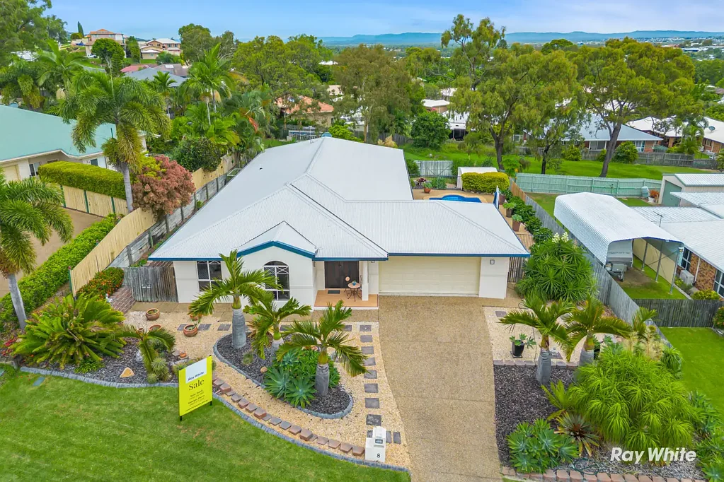 8 Ridgedale Avenue, Norman Gardens, QLD 4701