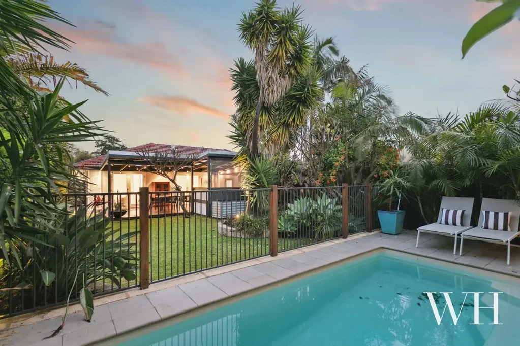 East Fremantle 4ਬੈੱਡਰੂਮ A Riverside Haven: Tropical Garden Oasis & Poolside Bliss